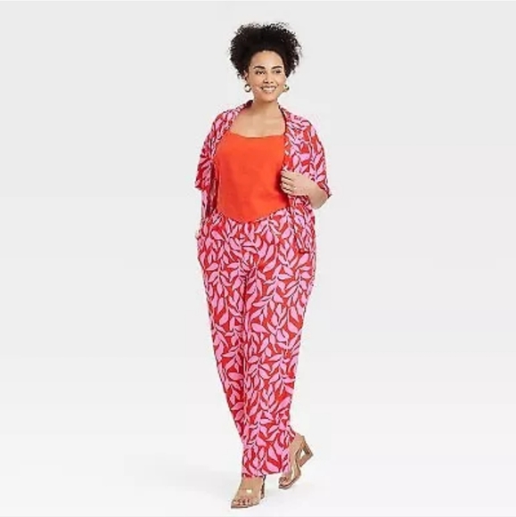 Women's Mid-Rise Pull-On Pants - A New Day Pink/Red Leaf Print - Picture 4 of 4